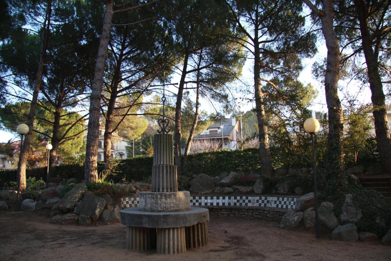 Hostal Del Senglar Espluga de Francolí Exterior foto